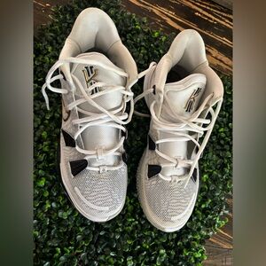 Nike Kyrie White Sneakers